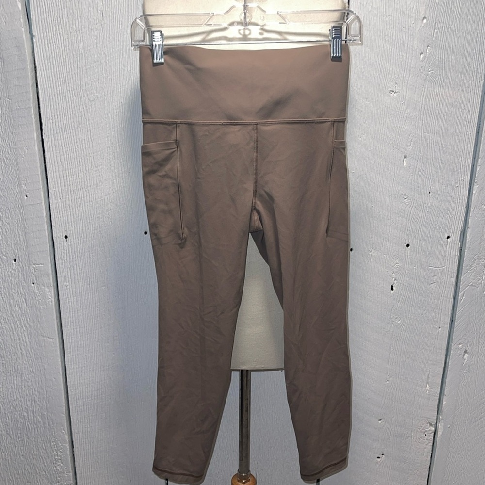 Athleta mineral Color Leggings Size Medium Ruche Detail on Back